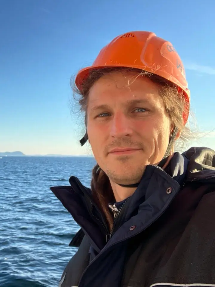 Photo portrait of the author